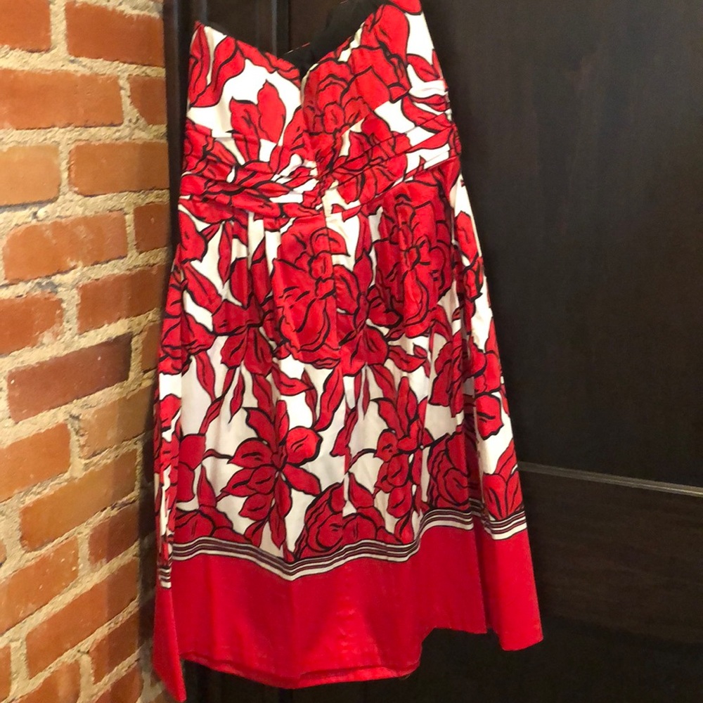 Dress - Picture 4 of 5